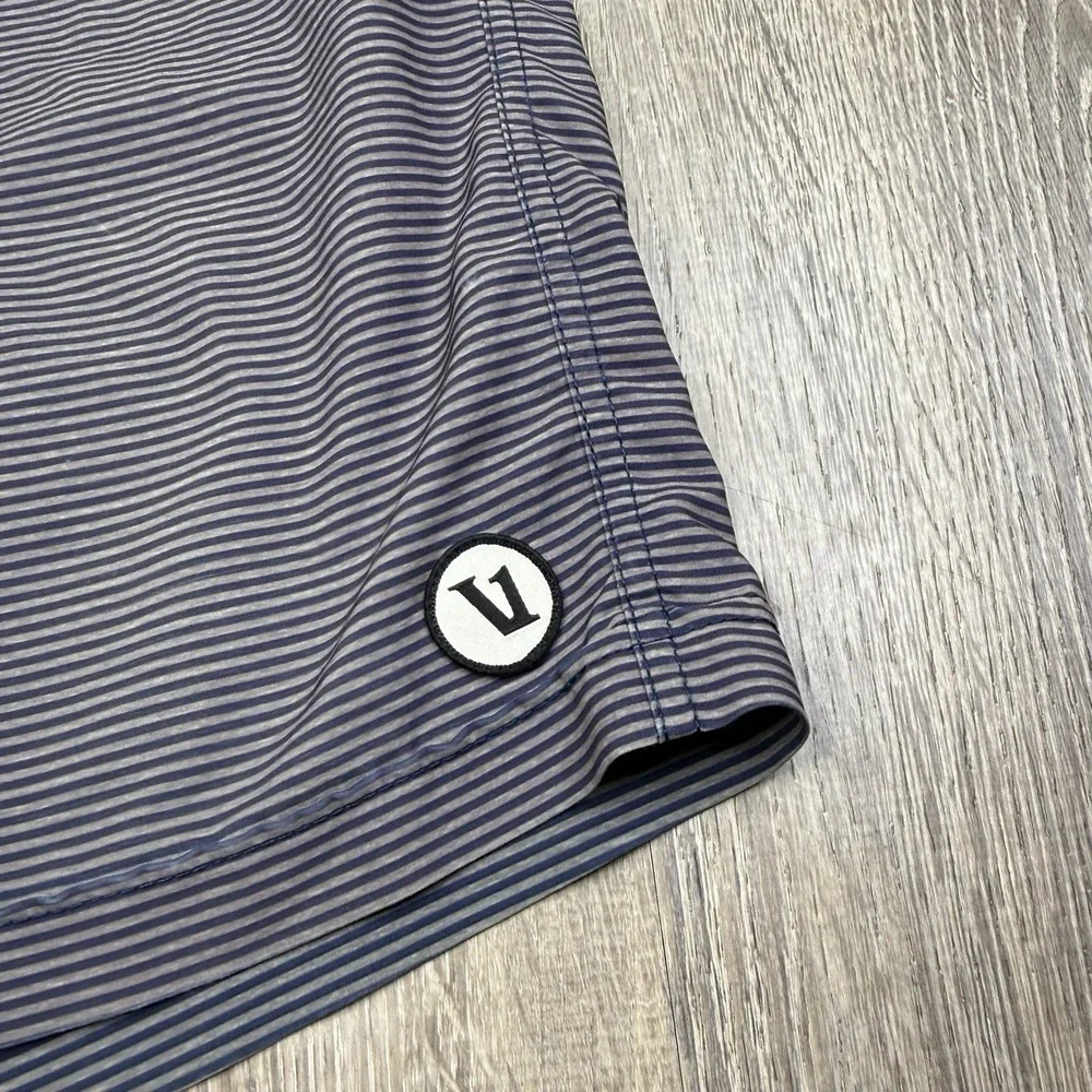 Vuori Kore Shorts Striped Lined Gym Athletic Men Size Small Blue Gray Drawstring